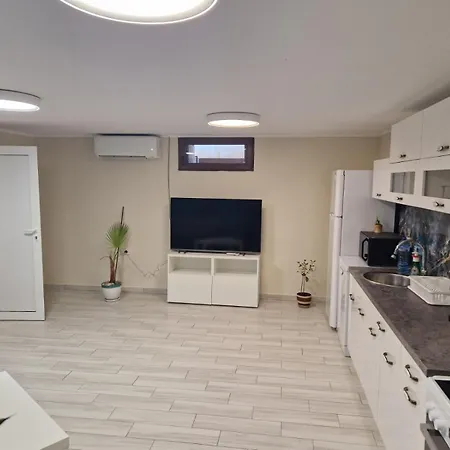 Apartment Sweet 2