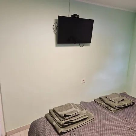 Apartment Sweet 2 *